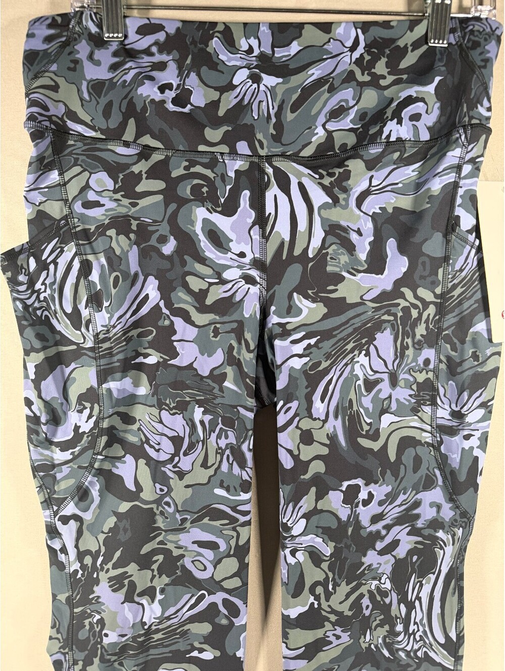 Lululemon Fast & Free HR Tight 28" with Pockets Sz 12 in Flower Meld Multi NWT - Picture 6 of 10